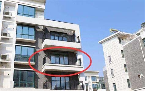 售楼经理说漏嘴：这种阳台的房子万万不能买，好多人入手就后悔了_房产资讯_房天下