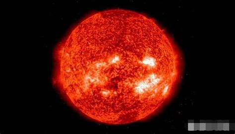 太阳能把温度传到地球，那为何太阳到地球之间的太空是冰冷的？__财经头条