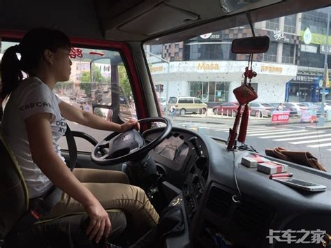 女性卡车司机：从考驾照起，她们就被误解 - 文化 - 新京报网