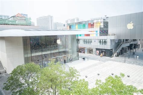 苹果（Apple）2020年重新设计构想的北京三里屯旗舰店 – 米尚丽零售设计网-店面设计丨办公室设计丨餐厅设计丨SI设计丨VI设计