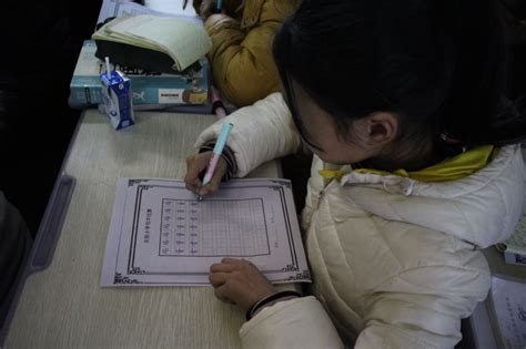 我县举行第二届中小学生规范汉字书写大赛决赛
