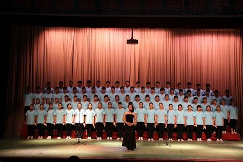 学生大合唱比赛一等奖-盐城工学院外国语学院