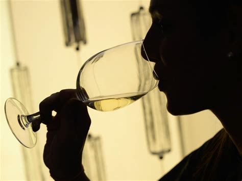 跟日本人喝酒的规矩相当多,日本「饮酒会文化」大解析|饮酒|日本人|忘年会_新浪新闻