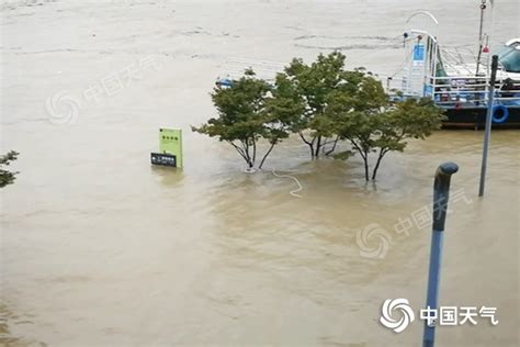 郑州“暴雨袭城”：降雨量破极值，部分地区停电，有村民被困(含视频)_手机新浪网
