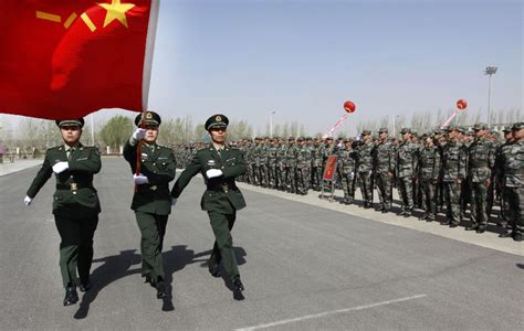 陕西某预备役部队部队长周德林祝国家欣欣向荣--军事--人民网