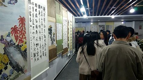 安庆大学生创业创新首届书画作品展开幕 - 宜秀要闻 - 宜秀网