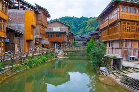 中国黔东南这个古寨被称为“时光边缘的村落”|戏台|贵州|地扪_新浪新闻
