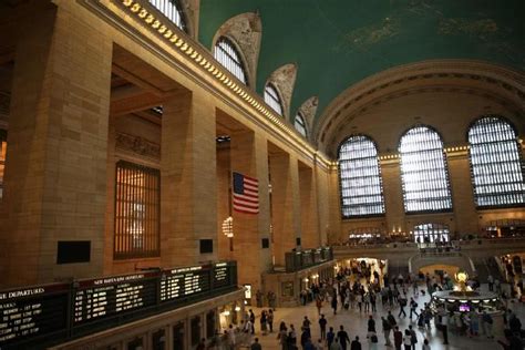 世界第一大的火车站，是纽约著名的地标性建筑，也是一座艺术馆！
