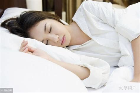 保持足够而连续睡眠的好处是什么？