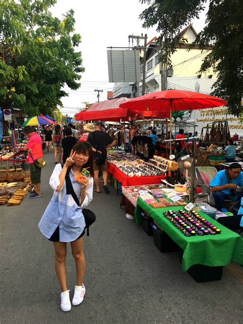 被誉为最美菜市场的水果湖菜市场，相信武汉伢都很耳熟啦！被改造前|菜市场|水果湖|武汉_新浪新闻