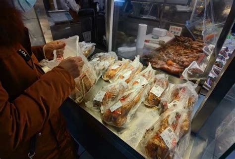 吴山烤鸡再也不用排队买，钱报邀请老杭州体验“新”联华超市