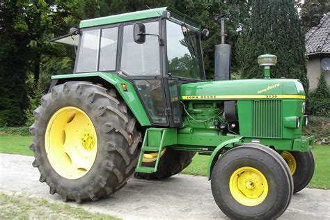 John Deere 3130 - France - Tracteur image #734818