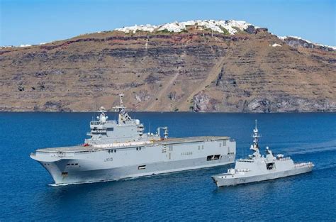 俄媒：法国可能继续向俄出售西北风级两栖攻击舰--军事--人民网