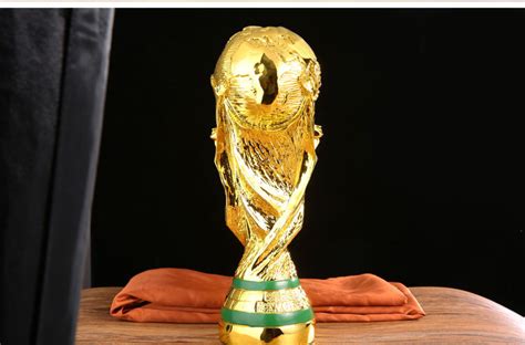 2022世界杯大力神杯奖杯 跨境树脂工艺品足球颁奖摆件 工厂定制 ...