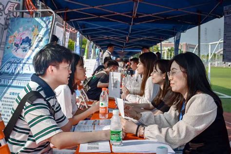 7000多个招聘岗位！广州“阳光就业”首场春季招聘会在广外举办_南方网