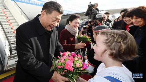 习近平抵达莫斯科出席纪念卫国战争胜利70周年庆典并访问俄罗斯_北京周报