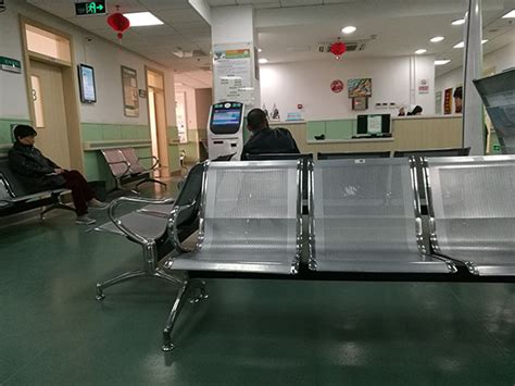 越南漂亮女护士网上意外走红：她长相甜美！网友表示要去这家医院打针-新闻资讯-高贝娱乐
