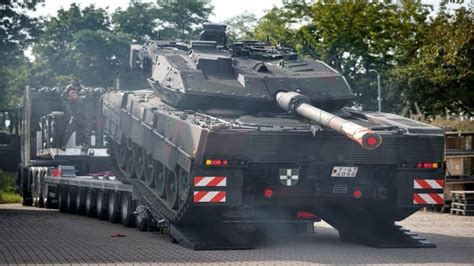 德媒：德国已向乌克兰移交18辆“豹2”坦克_凤凰网