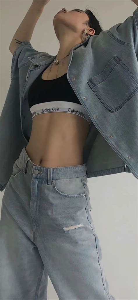 女生马甲线壁纸图片
