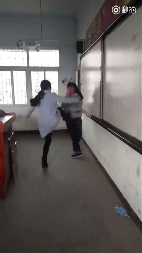 曝教师殴打学生:50秒内连打10个耳光-千龙网·中国首都网