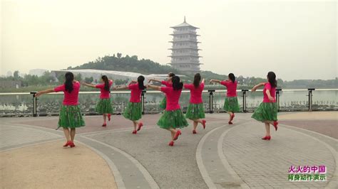 西安东方亿象城举办广场舞比赛 每个节目都颠覆你的视觉