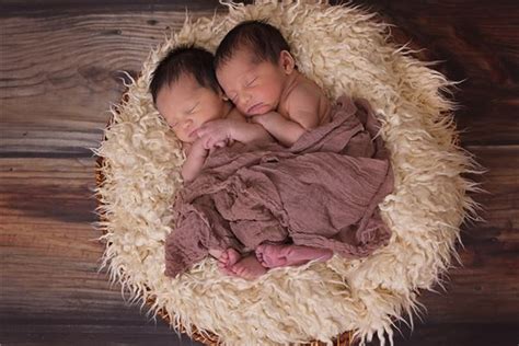 已经生了双胞胎儿子,坚持三胎拼女儿,又是一对双胞胎!