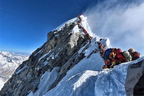 “巅峰使命2022”13名科考登山队员全部登顶 带你看珠峰最美十二时辰