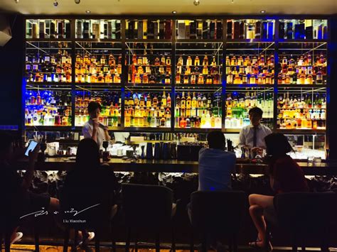 海南三亚最美的网红酒吧，开在“海天盛筵港”旁，游客抢着来打卡__凤凰网