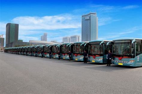 全球首条纯电动公交线路在合肥运营5年 省下1100万元_安徽频道_凤凰网