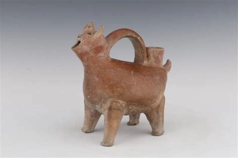 山东博物馆：远古象形艺术的杰作——红陶兽形壶赏析