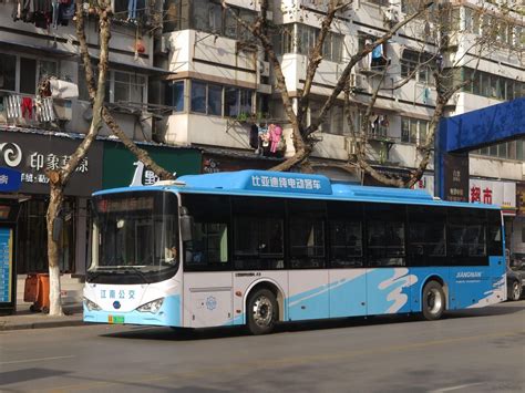 217辆宇威交付，助力南京全面打造国内领先型公交都市 第一商用车网 cvworld.cn
