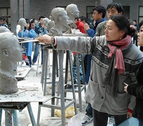 泥塑造型--郫县一家人雕塑工作室