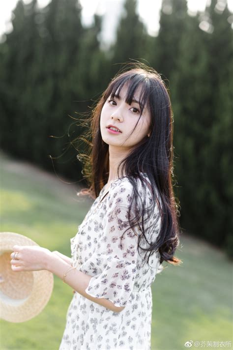 日马夫人清纯美图片