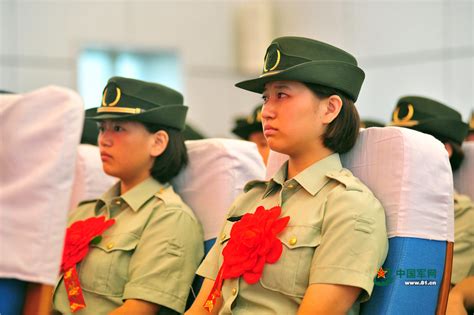 特战女兵退伍记录：脱下军装我还是一个兵 - 中国军网