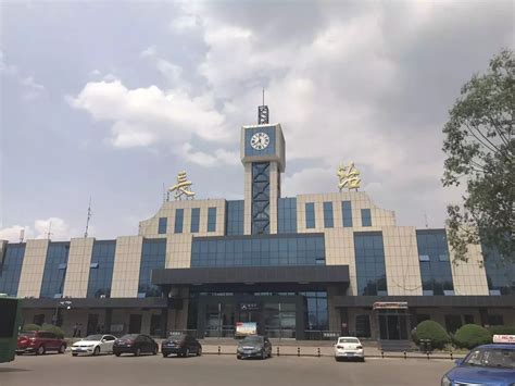 山西省长治市的这座火车站归郑州铁路局管——长治北站