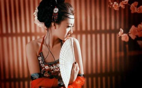 中国近代妓女和优伶老照片_汉泊客文化网