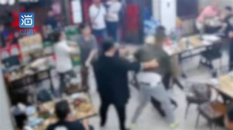 唐山烧烤店打人案警方已抓获8名嫌疑人 抓捕现场曝光_手机新浪网