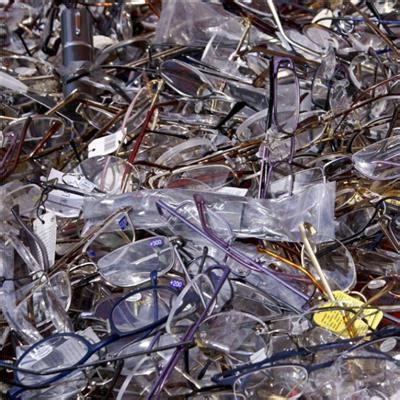 我国废塑料回收利用量世界第一 塑料为人类生活带来巨大便捷的同时，因其自身难以自然降解，给 环境治理 带来严峻挑战。近日发布的国家智库研究报告 ...