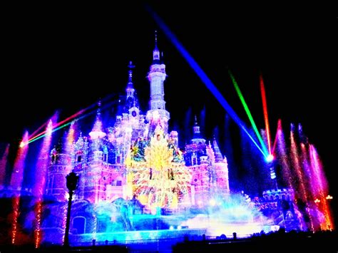 【图文】上海迪士尼“夜光幻影”烟花首秀！现场沸腾|迪士尼|上海|烟花_新浪财经_新浪网