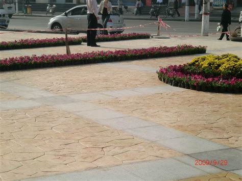 扬州彩色艺术压花地坪-上海真石丽压模地坪厂家_CO土木在线