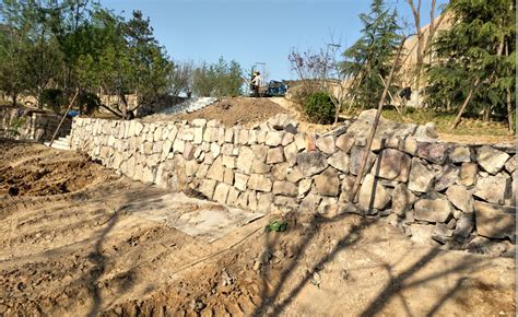 浆砌片石边沟,浆砌片石排水沟,浆砌片石护坡图片_大山谷图库