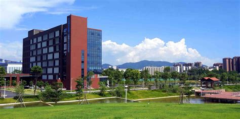 校徽校训-广东酒店管理职业技术学院（院校代码：14572）