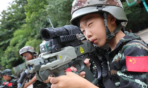 郑州市实验高级中学--军训初体验 学做实高人——市实验高中2015级新生军训第一天