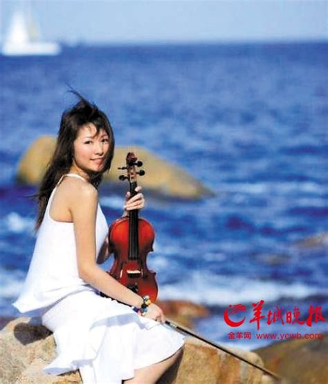 广州国际音响展请来美女小提琴家_广东滚动_南方网