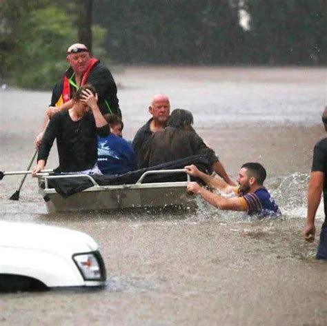 提醒！邕江迎来今年首个超设防水位洪水，建议市民暂时不要到沿岸游玩|洪水|南宁市_新浪新闻