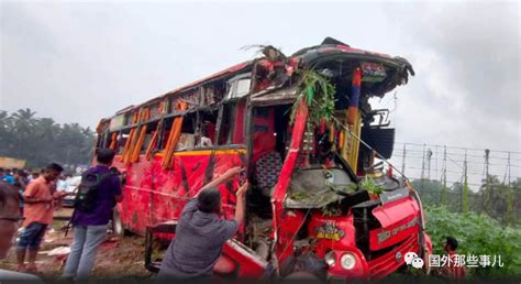 印度一载满师生的校车超速行驶撞上大巴，致 9人死亡38 人受伤__财经头条
