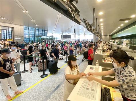 东航周末随心飞迎首个使用周末 旅客兑换机票超6万张_手机新浪网