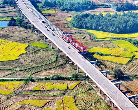 江西抚州：高速公路建设忙-人民图片网