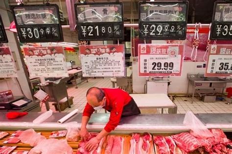 在超市展示肉制品高清图片下载-正版图片503153242-摄图网