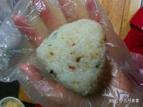 【剩米饭做饭团的做法步骤图，怎么做好吃】baoxj_下厨房